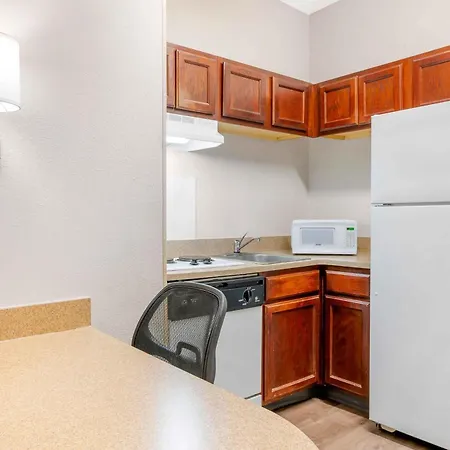 Extended Stay America Suites - Indianapolis - Airport - W Southern Ave-3